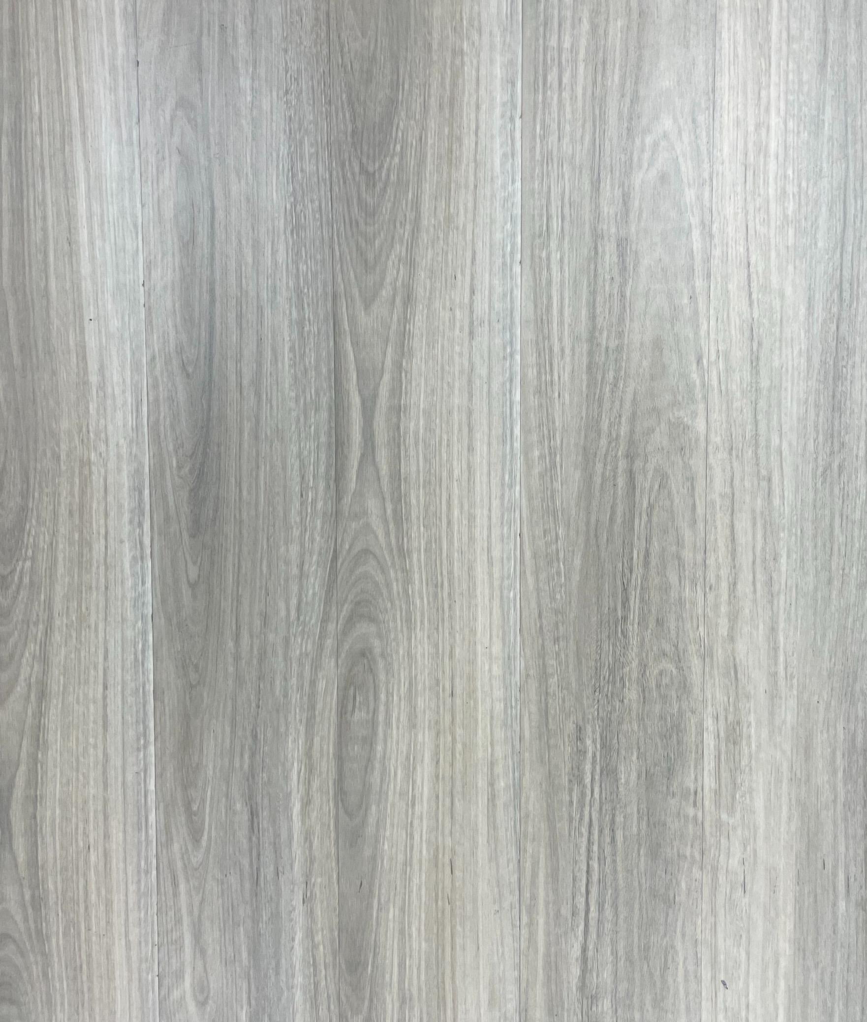#315 Casino Collection LVP color sample